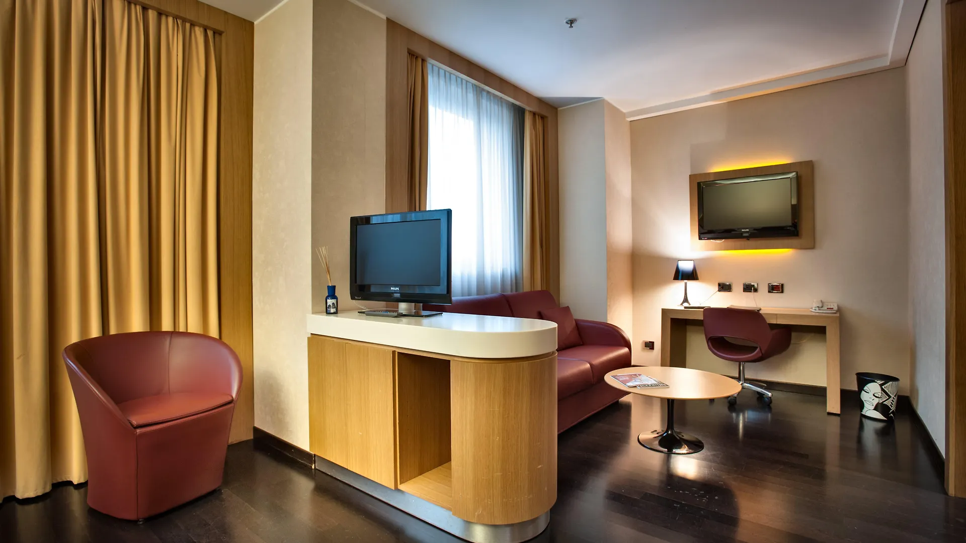 Отель Crowne Plaza Milan City By Ihg