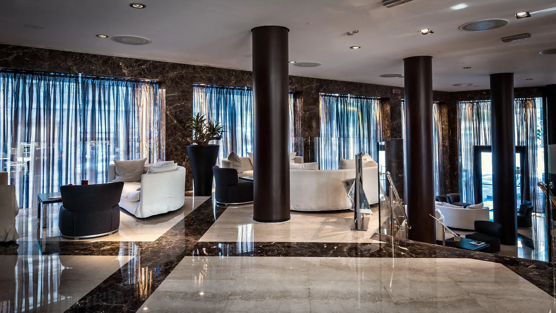 Crowne Plaza Milan City By Ihg Отель