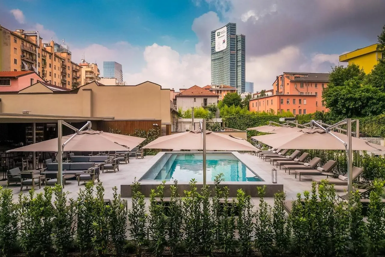 Отель Crowne Plaza Milan City By Ihg