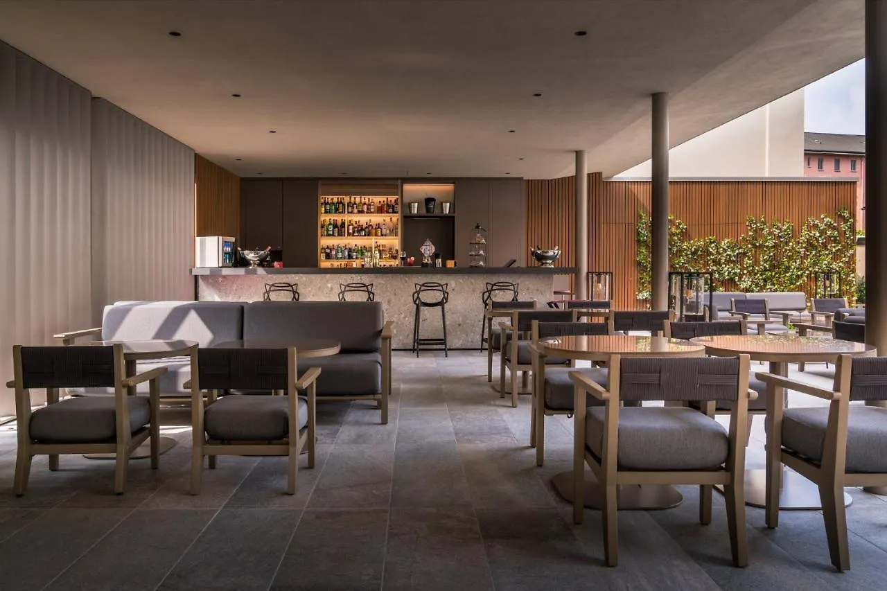 Отель Crowne Plaza Milan City By Ihg