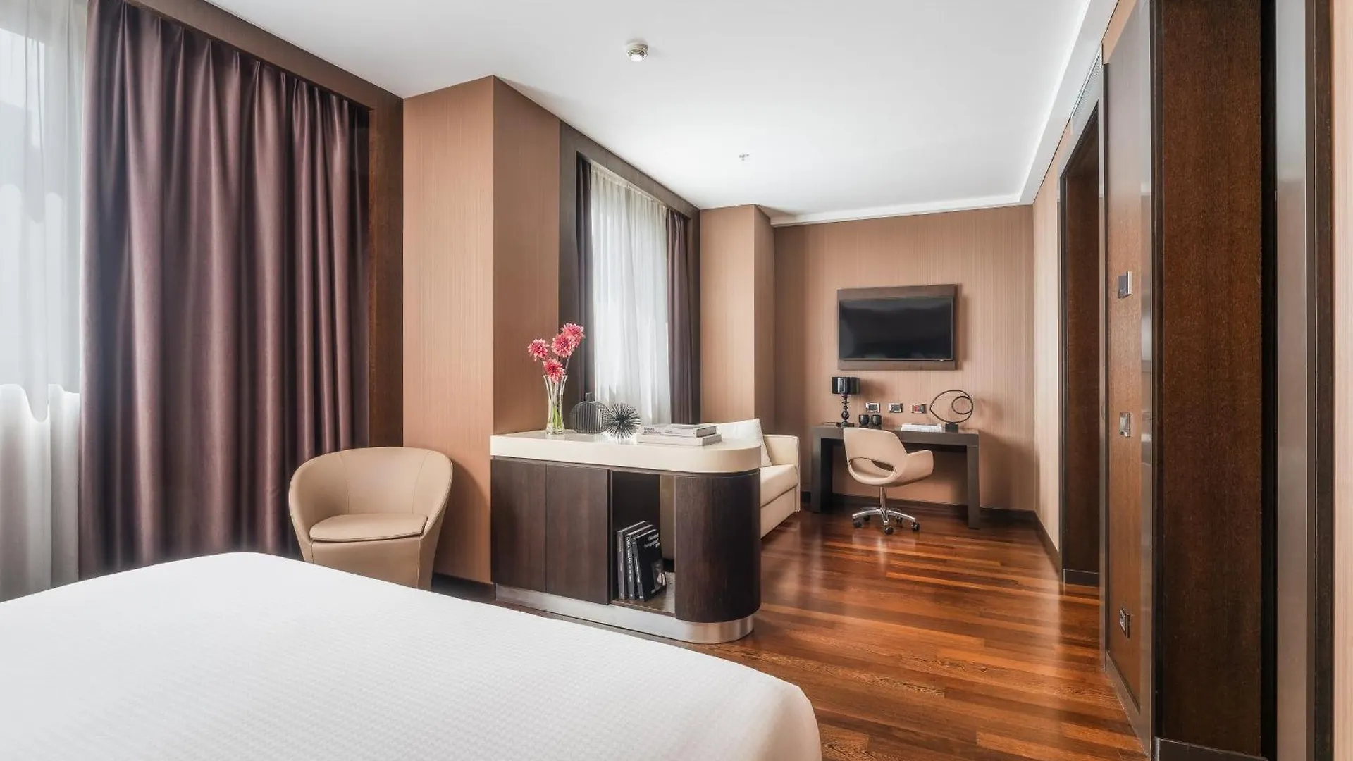 Crowne Plaza Milan City By Ihg 4*,  İtalya